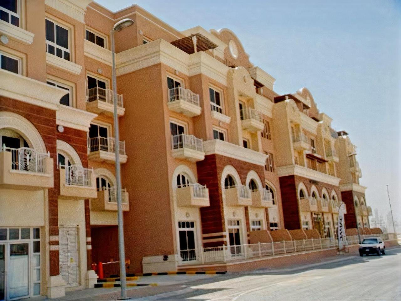 Huge Entire For Couples ,families & Groups -up To 5 Guests- With Free Pool, Steam & Sauna ,jvc,dubai Apartment Dubai