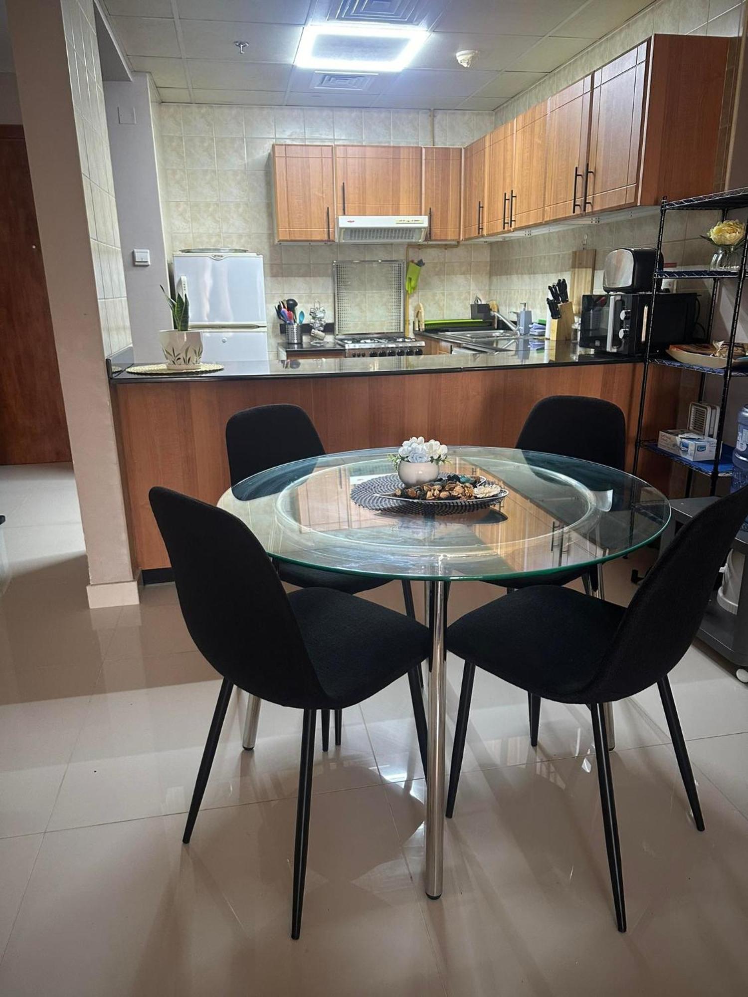 شقة Huge Entire For Couples ,families & Groups -up To 5 Guests- With Free Pool, Steam & Sauna ,jvc,dubai